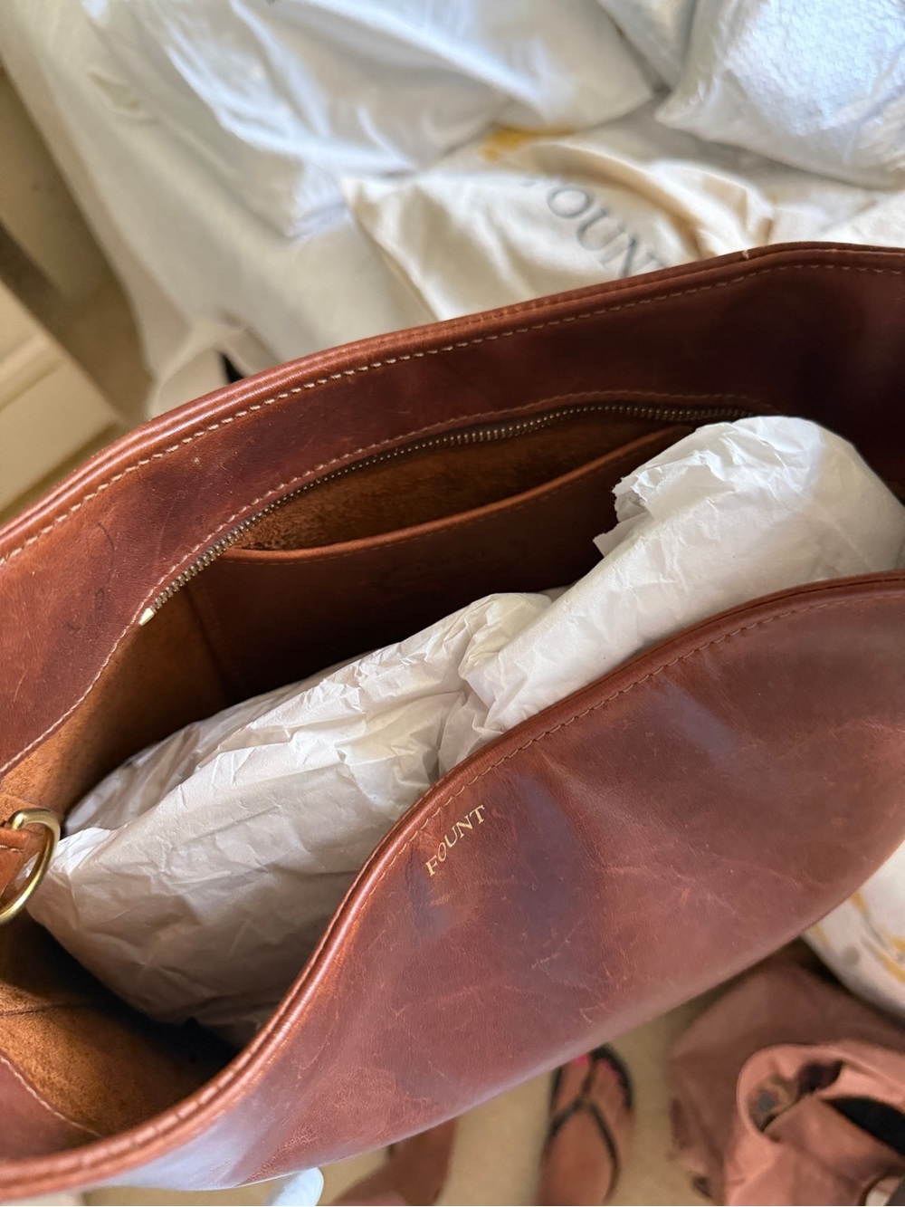 FOUNT Brown Leather Shoulder Bag — Smooth Classic Carryall - Picture 2 of 5